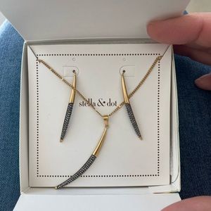 Stella&Dot New Moon Necklace and Earrings set with box. Only worn a few times.